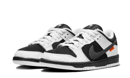 Nike SB Dunk Low Tightbooth