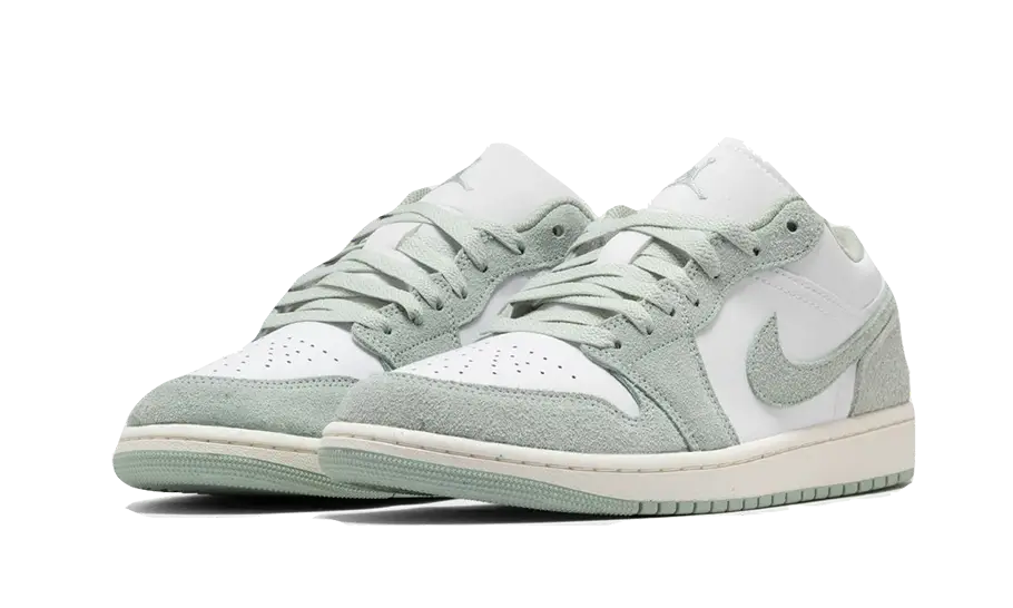 Air Jordan 1 Low SE Seafoam