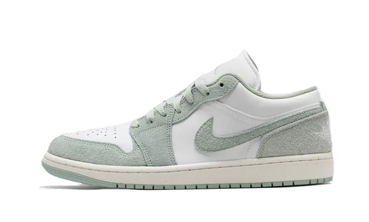 Air Jordan 1 Low SE Seafoam